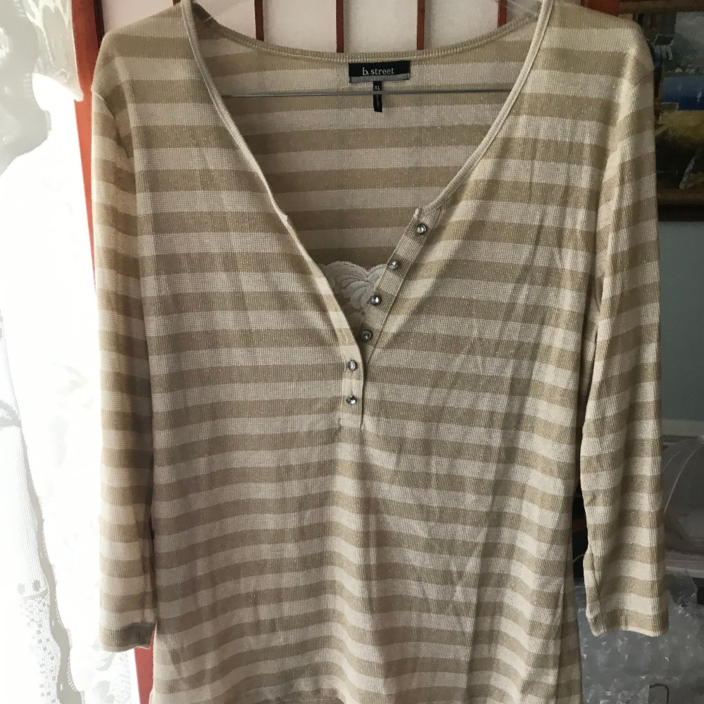 b.street shirt sparkly tan henley style XL EUC